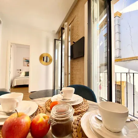 Magnificent Double Bedroom At Santa Cruz * Seville