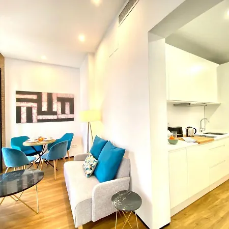 Magnificent Double Bedroom At Santa Cruz * Seville