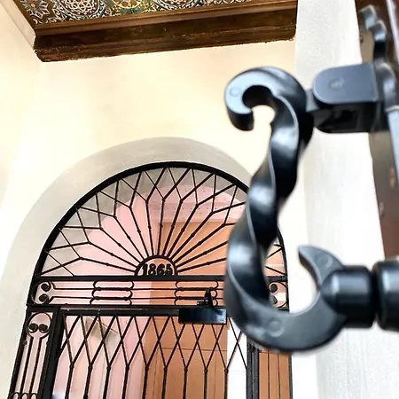 Magnificent Double Bedroom At Santa Cruz * Seville